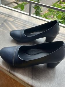 Sale-Navy Blue Block Formal Heels