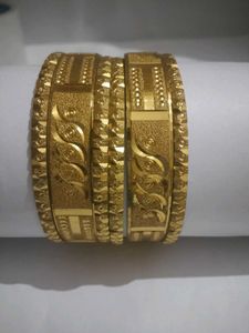 Set of 4 Gold-Plated Bangles