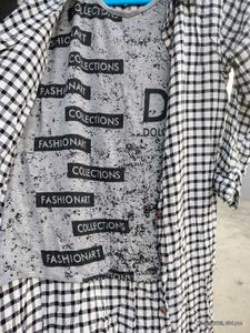 Black And White Tshirt With Shrug