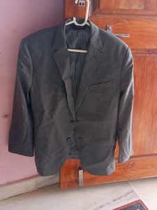Mene. Blazer It's Good Condition Used Once Only. There Is No Stains No Any Defect