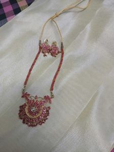 Price Drop On 2 Necklace Set And 1 Maang Tikaa