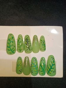 Green Leaf Press-On Nails