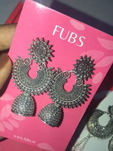 FUBS Silver Tone Earring Set