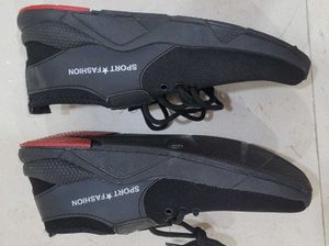 Trending New Black Sports Shoes Juta For Men