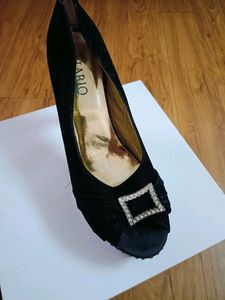 It Is Beautiful Black Velvet Pencil Heel