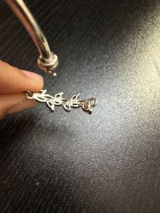 Leaf Detail Bangle