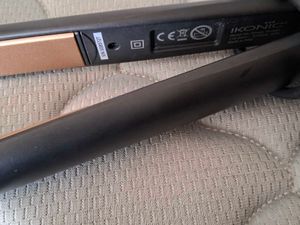 IKONIC SIMPLY STRAIGHT STRAIGHTNER