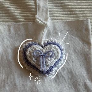 Crochet Ruffle Heart Charm💗