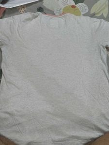 Blackberry&#39;s Urban T-Shirt