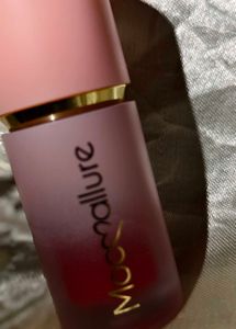 N. KOREAN BLUSH AT THE LOWEST