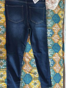 women jeans new with tag