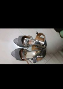 Stylish Women&#39;s Flats &amp; Sandals