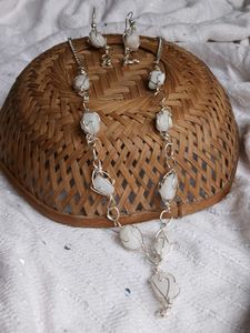 White Swirl Bead Jewelry Set