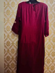 Embroidered Maroon Kurta