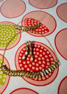 Choker Necklace With Long Earrings