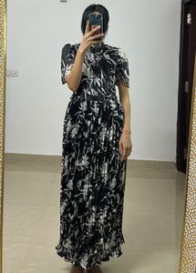 Dorothy Perkins Floral Black&amp;White Pleated MAXI