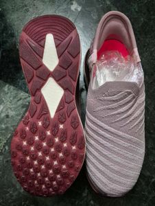 Brand New Women Sport Shoes In Size 4