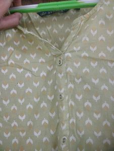 Avaasa Green Kurti