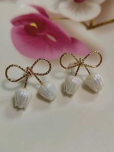 Bow Tulip Drop Earrings