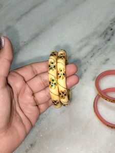 Set of 6 Colorful Bangles
