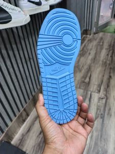 Air Jordan 1 High University Blue
