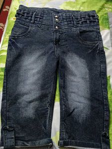 Capri Jeans