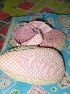 Pink Crochet Baby Shoes