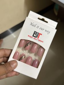 Press on Nail