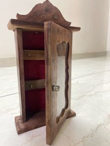 Wooden Beautiful Key Holder