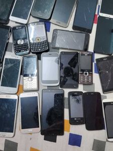 All Mix Combo Of Antique Phones 33