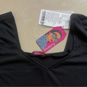 Chic Black V-Neck Tee