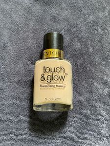 Revlon Touch & Glow Foundation
