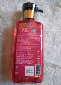 St.Botanica:BULGARIAN ROSE OTTO GLOW BODY WASH