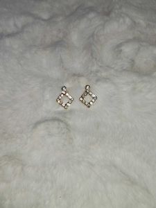 Sparkling Square Earrings