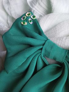 Green Bow Clip With Embroidery 💚