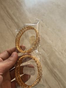 Gold-toned Floral Bangle Set