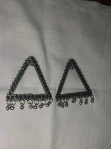 Set Of 2 Oxidized Earrings