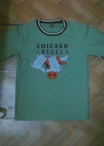 Chicago Bulls Graphic Tshirt