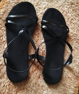 Black Beautiful Slipper