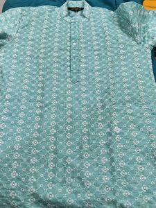 Men&#39;s Floral embroidery Kurta