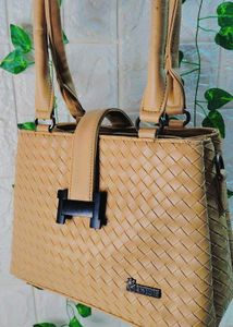 KISH Brand Hand Bag 🛍️
