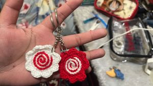Crochet Couple Keychain