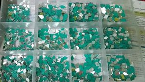 12 Shape Mirror Kit 1800 Pieces With Glue