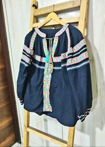 Embroidered Peasant Black Top size&#39;-42-44