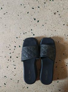 🖤 Quilted Black Slides by Aao Jao – Size 38
