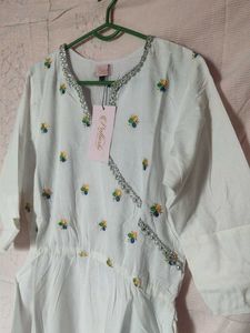 White Embroidered Kurta