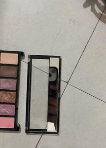 Nude Eyeshadow Pallette