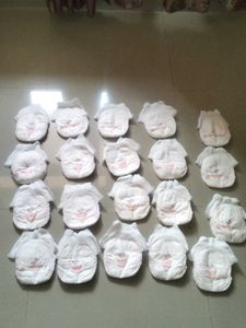 20 Pc Of L Huggies Diapers