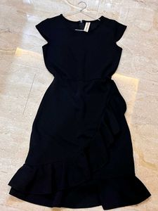 Elegant Korean Black Ruffle Dress
