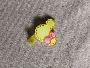 Set Of 4 Hair Clips For Girls